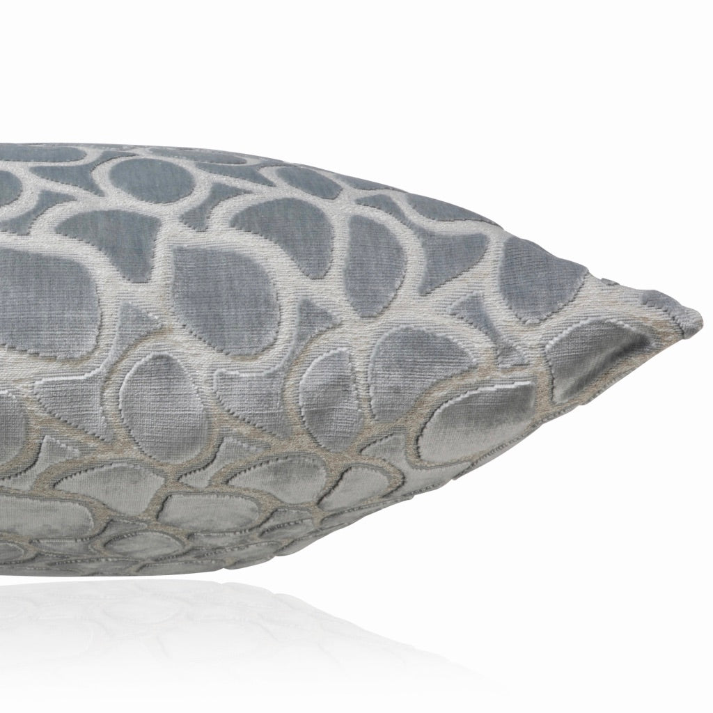 Edelkissen Eisblau PEBBLES 50x40 | Manufaktur Kissenliebe®