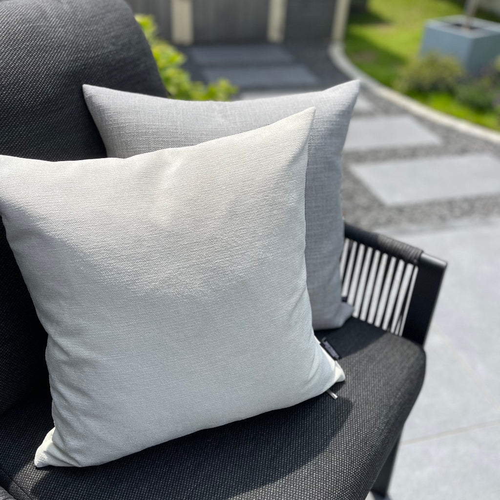 Dekokissen Elfenbein SMOOTH  ivory 45x45 | Manufaktur Kissenliebe®