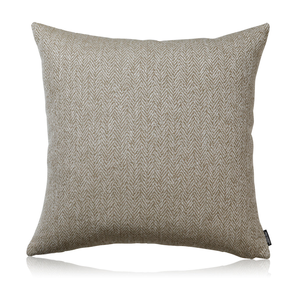 Kissen Fischgrat Olive groß LIPARIC 60x60 | Manufaktur Kissenliebe®