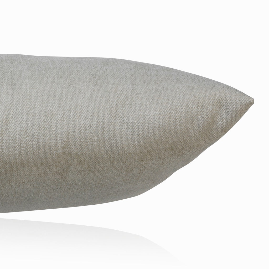 Dekokissen Elfenbein SMOOTH  ivory 50x30 | Manufaktur Kissenliebe®