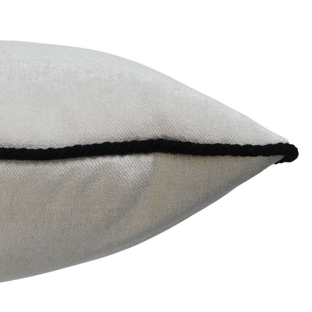 Edelkissen SMOOTH mit schwarzer Kordel 50x40 | Manufaktur Kissenliebe®
