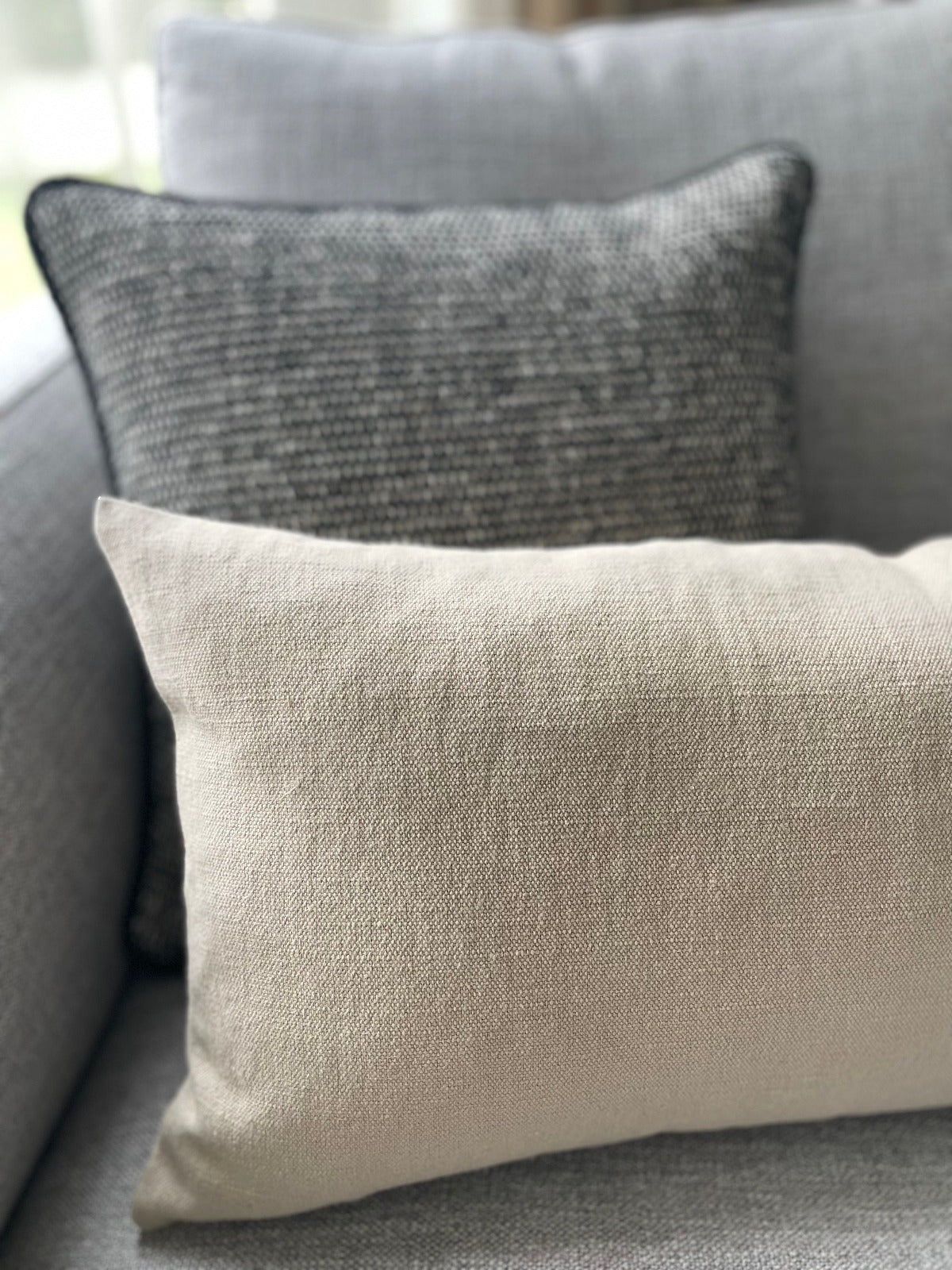 Leinenkissen Cozy Schlamm 50x30 | Manufaktur Kissenliebe®