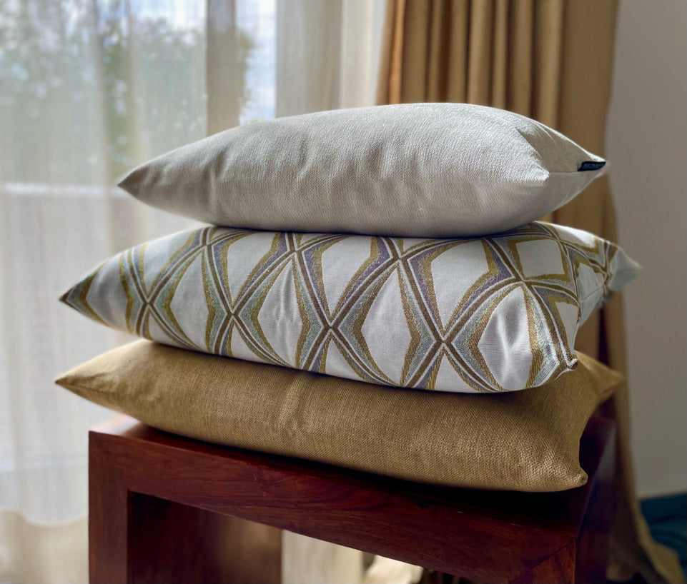 Sofakissen Prism mustard 60x40 Rautenmuster | Manufaktur Kissenliebe®