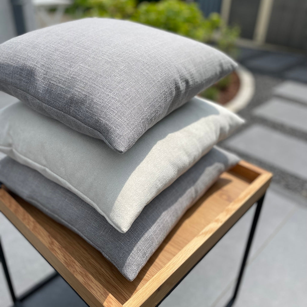 Dekokissen Elfenbein SMOOTH  ivory |45x45 | Manufaktur Kissenliebe®