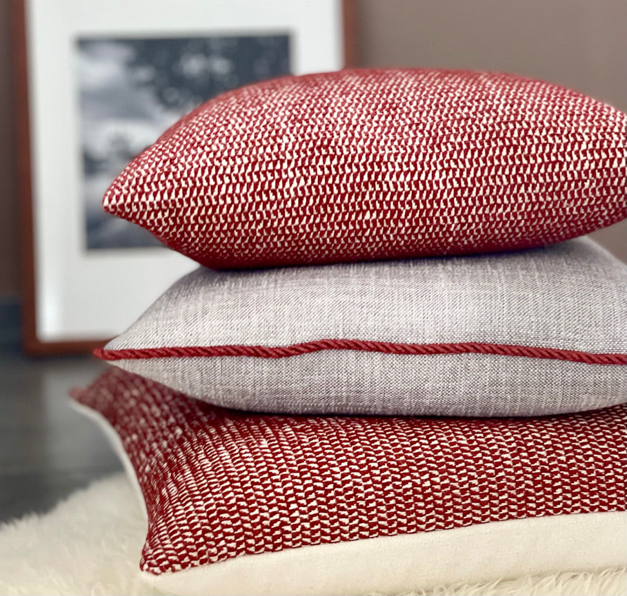 Sofakissen URBAN Grau mit Kordel in Rost 40x40