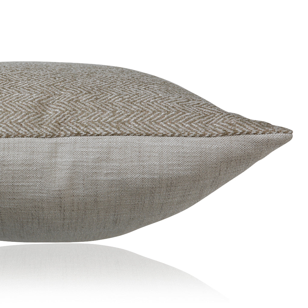 Kissen Fischgrat Olive groß LIPARIC 60x60 | Manufaktur Kissenliebe®